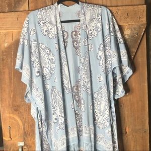 Paisley Kimono✨